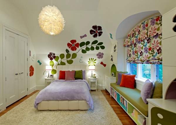Выбираем цвет детской комнаты - разноцветный дизайн на фото