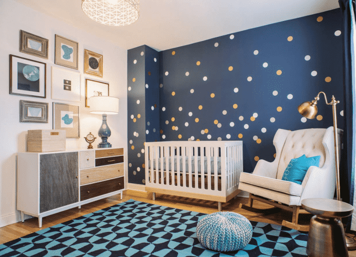 сине-белый интерьер детской комнаты