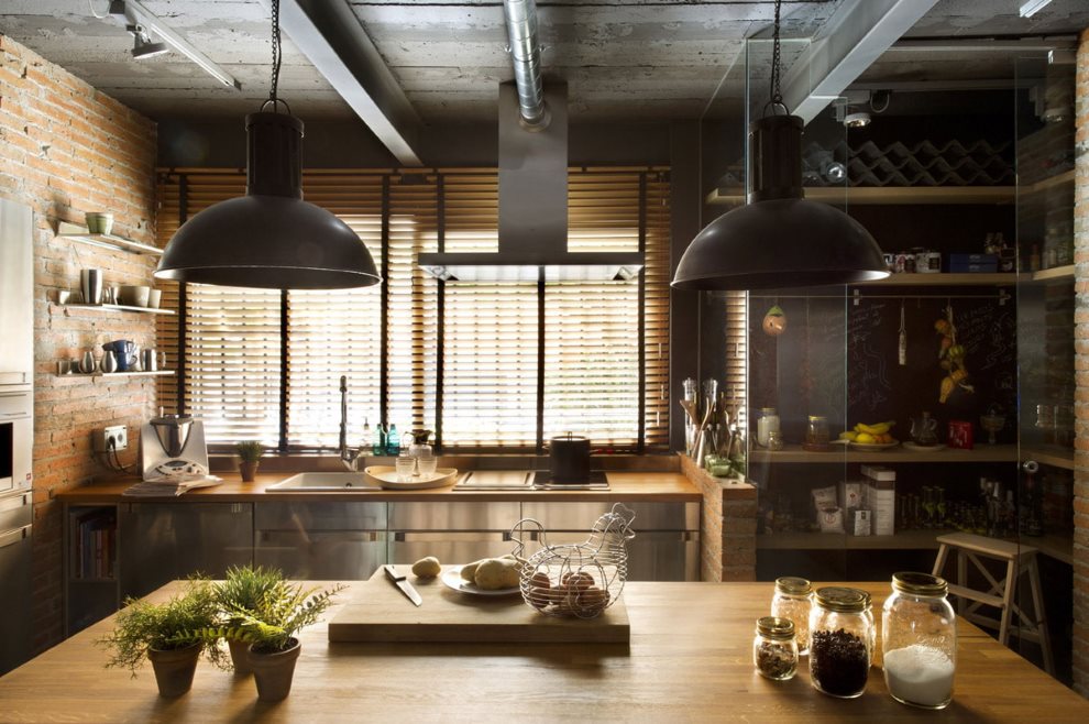 Серый потолок кухни в стиле лофт