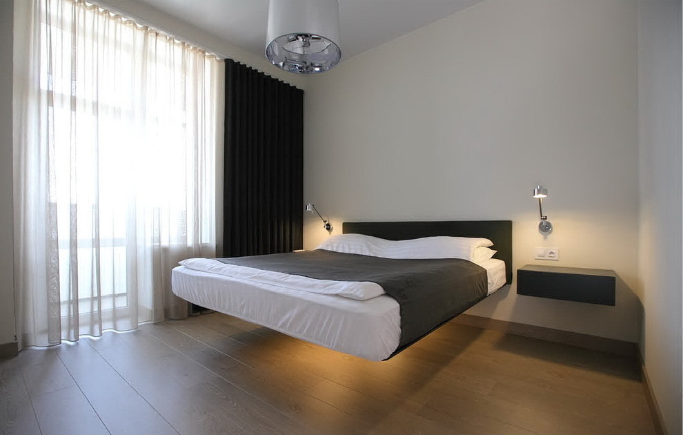 Кровать без ножек в интерьере современной спальни