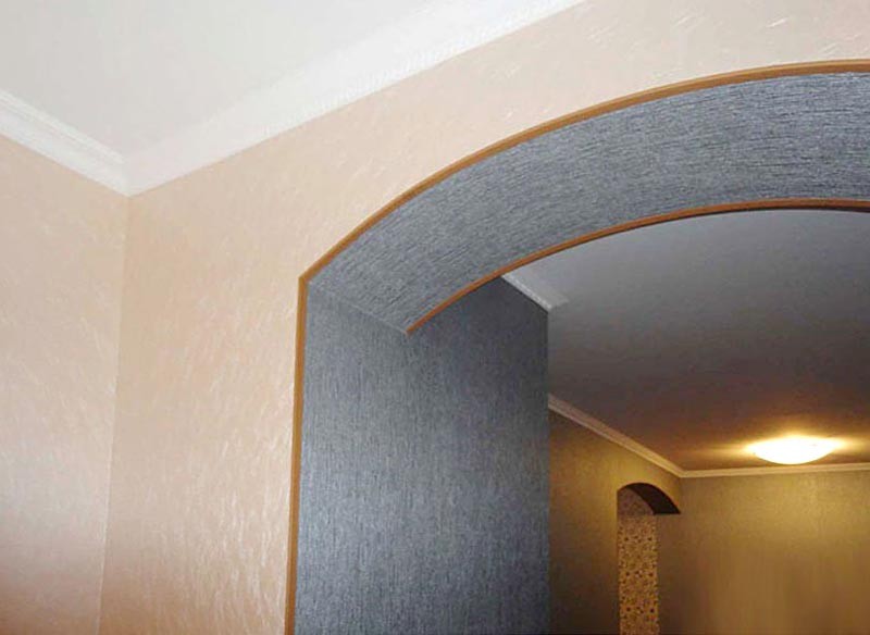 Оклейка арки виниловыми обоями под декоративную штукатурку