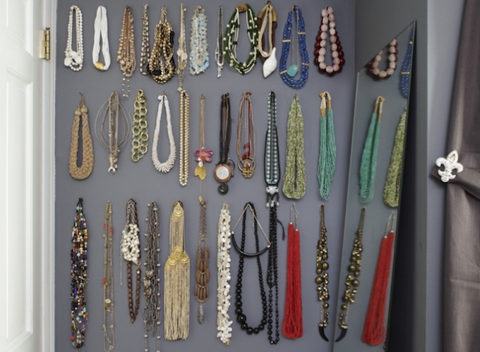 wardrobe hacks jewellery