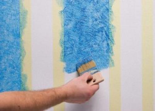 Как быстро покрасить стены. Стоит ли заменять обои краской в квартире: чем покрасить, можно ли выполнить работы своими руками, и какую краску выбрать на стену