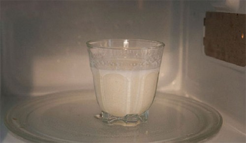 10 продуктов которые просто нельзя разогревать в микроволновке 10 продуктов которые просто нельзя разогревать в микроволновке