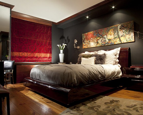 фото красной римской шторы к черным обоям в спальне
