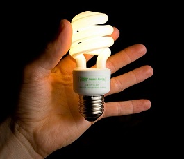 Почему мигает выключенная энергосберегающая лампа