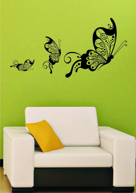 Салатовая стена с бабочками