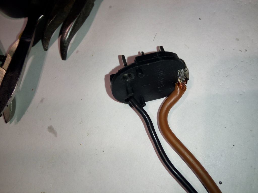Припаиваемся к контактам