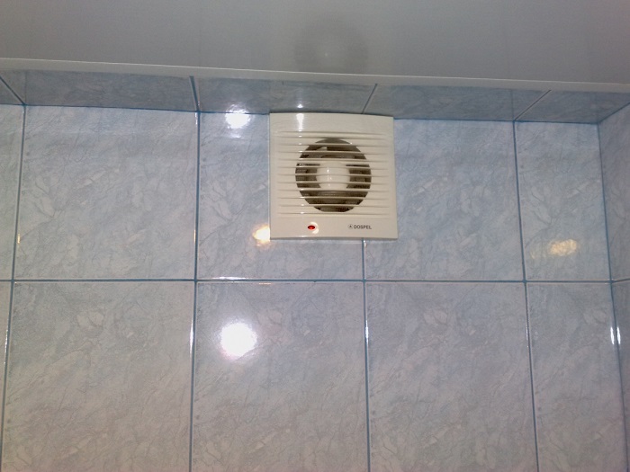 На фото вентилятор для ванной