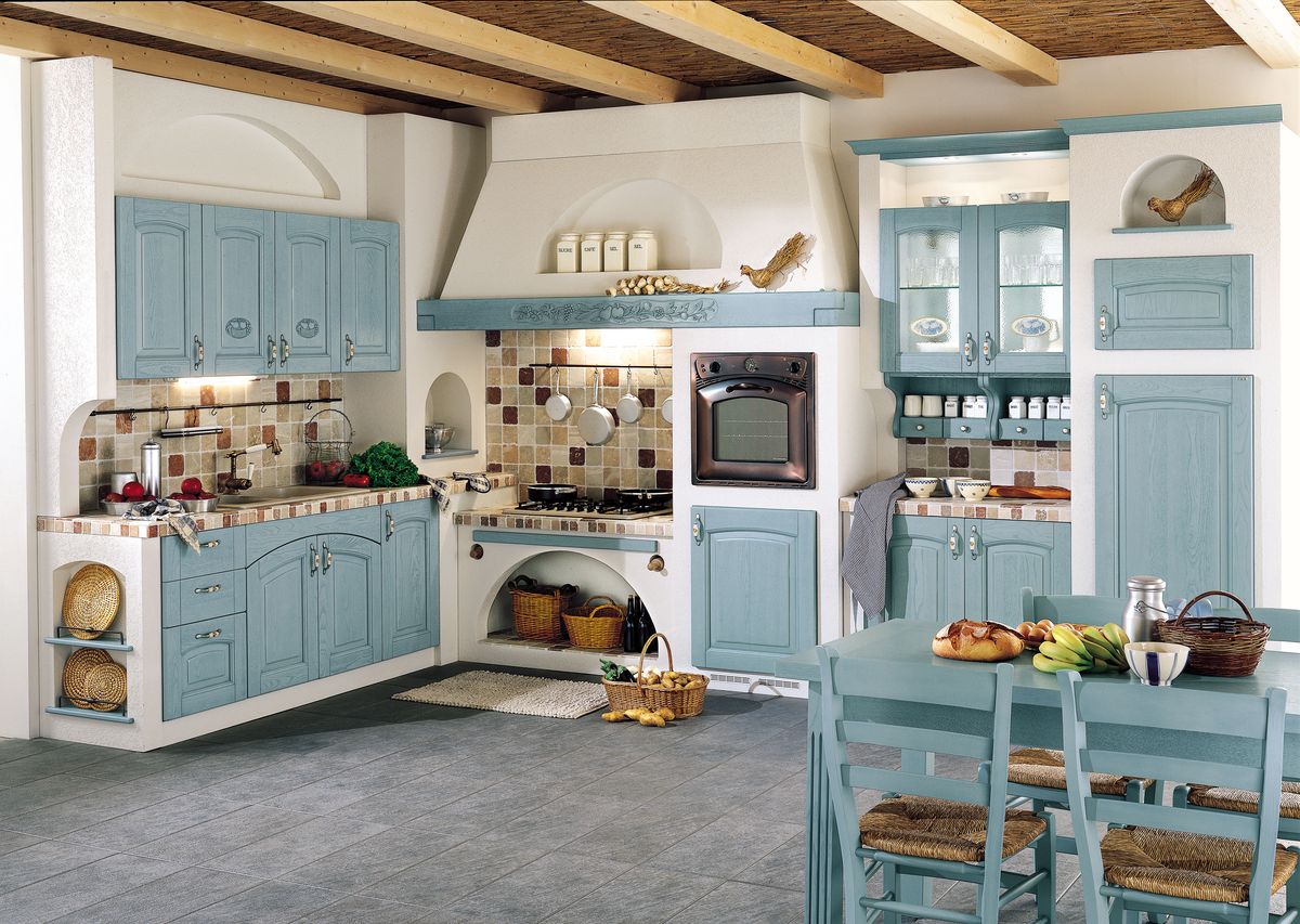 Бело-голубая кухня в стиле прованс