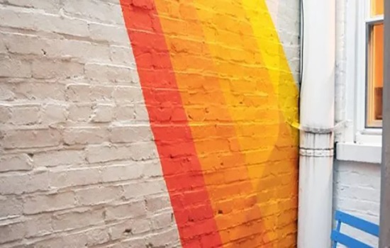 Покраска стены под кирпич – последовательность действий