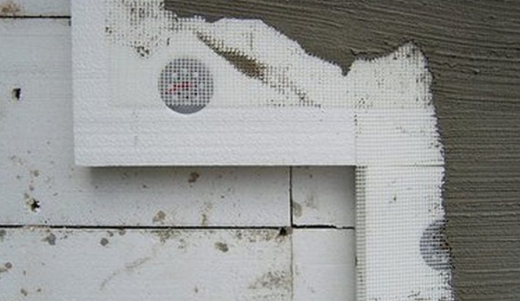 Схема звукоизоляции — стена, пенопласт, армирующая сетка, штукатурка