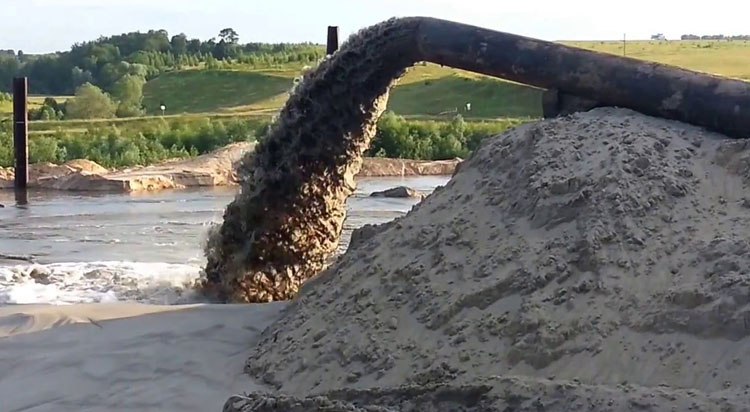 Добыча речного песка