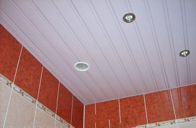 пластиковый потолок в ванной
